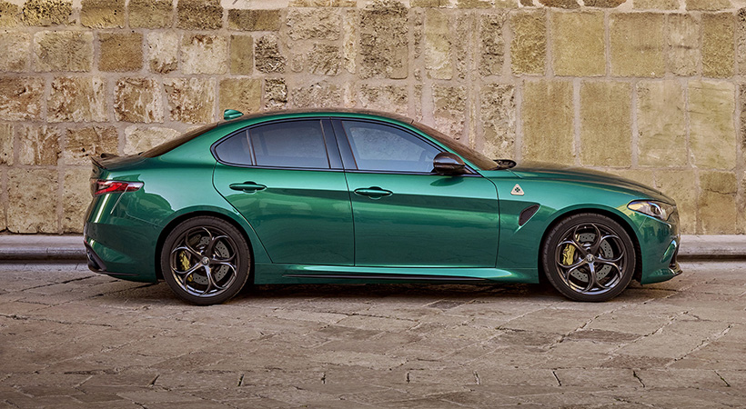 Al verlo por primera vez, uno queda cautivado por sus líneas elegantes y agresivas. Foto. Alfa Romeo 