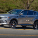 Dodge Hornet 2026: Producción pausada por aranceles y caída en ventas