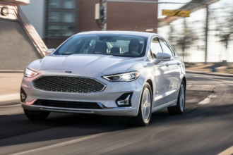 Ford podría volver a vender autos tipo sedán