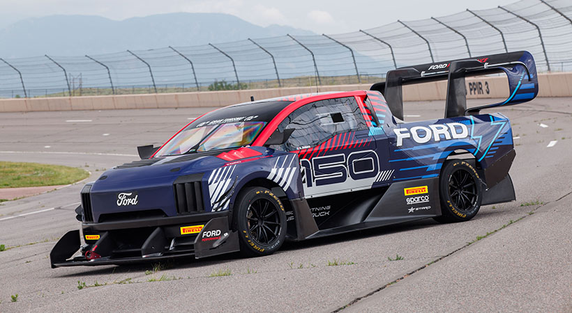 Romain Dumas, veterano de la “carrera hacia las nubes” y actual poseedor del récord absoluto, será el piloto de la SuperTruck. Foto. Ford Performance