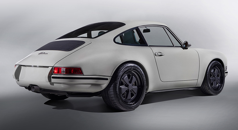 En cuanto al exterior del Kalmar 7-97, cuenta con paneles de carrocería de fibra de carbono, gracias a lo cual puede presumir un peso de apenas 2,500 libras. Foto: Kalmar Automotive