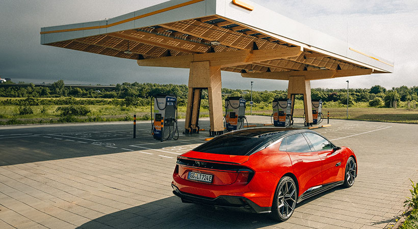 El Lotus Emeya puede cargar su batería del 10 al 80 por ciento en solo 14 minutos. Foto: Lotus