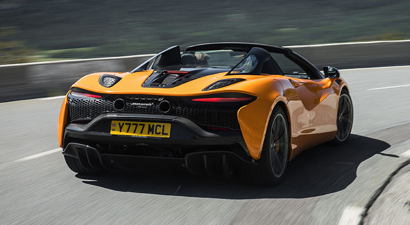 Desde el primer vistazo, el Artura Spider cautiva con su diseño aerodinámico y futurista. Foto: McLaren