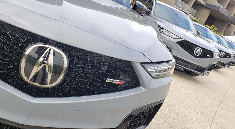 La parrilla es un poco más pequeña y los conductos de enfriamiento de freno son más prominentes, dándole un aspecto más agresivo. Foto: Acura