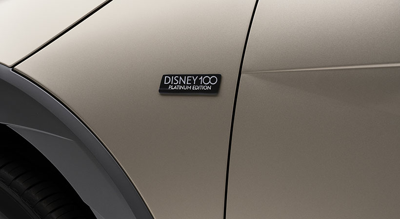 Placa conmemorativa en en loslaterales del vehículo. Foto: Hyundai