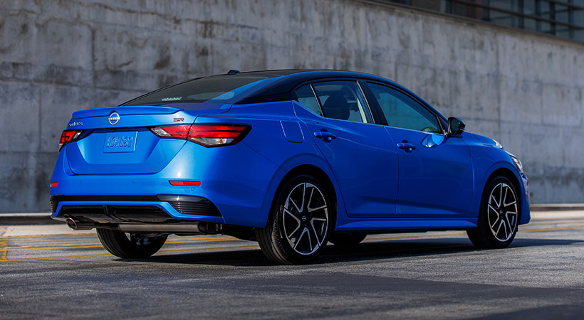 El Nissan Sentra 2025 ya está disponible en los concesionarios de Estados Unidos con un precio sugerido por el fabricante (MSRP) que arranca en $21,590. Foto: Nissan