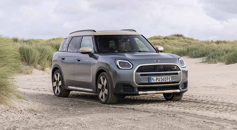 A nivel exterior, el Mini Countryman SE ALL4 mantiene el diseño del ejemplar impulsado por el motor a gasolina. Foto: MINI