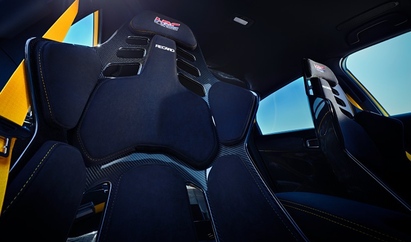 Al frente se instalaron asientos de cubo frimados por Recaro. Foto: Acura