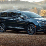 Chrysler Pacifica Pinnacle PHEV 2024, una minivan que cambia perspectivas