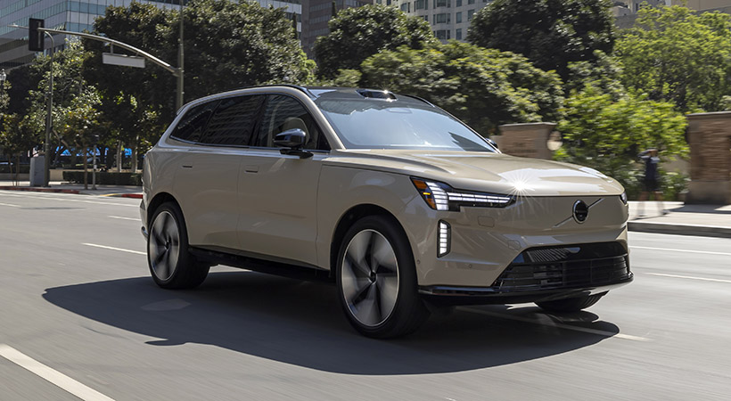 Tuvimos oportunidad de conducir el Volvo EX90 2025 en las soleadas carreteras de Newport Beach. Foto: Volvo