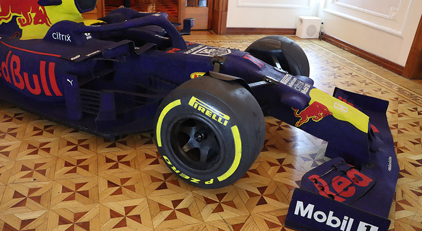 Cada escultura de Menchaca Studio que lleva un arduio trabajo de entre 30 y 40 artesanos al mismo tiempo. Foto: Menchaca Studio