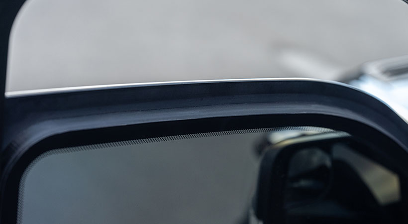 INKAS Armored Ram 1500 cuenta con vidrio balístico. Foto: INKAS