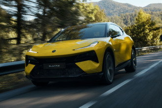 Uber Green te lleva en Lotus Eletre por Londres