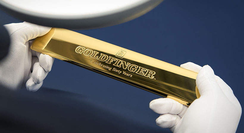 Las molduras de las puertas, acabadas en color dorado. Foto: Rolls-Royce