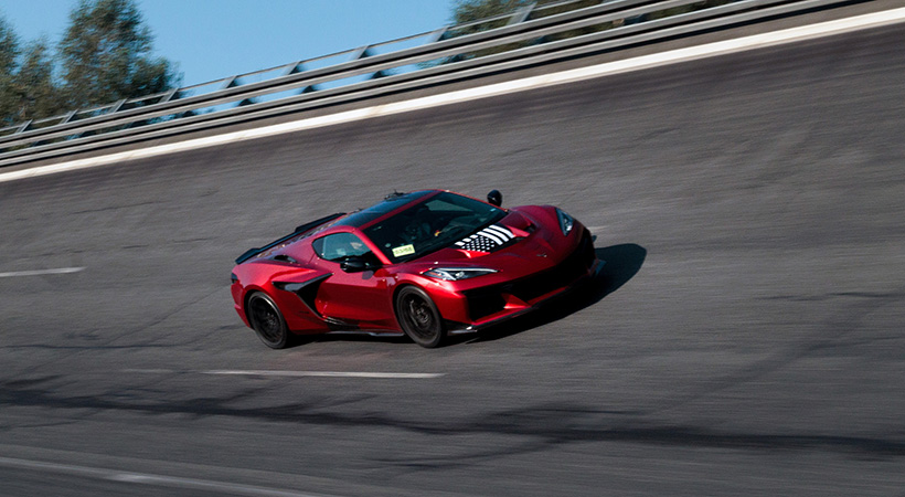 A 233 mph, el Chevrolet Corvette ZR1 2025 es ahora el coche de producción en masa más veloz jamás producido por un fabricante norteamericano. Foto: Chevrolet