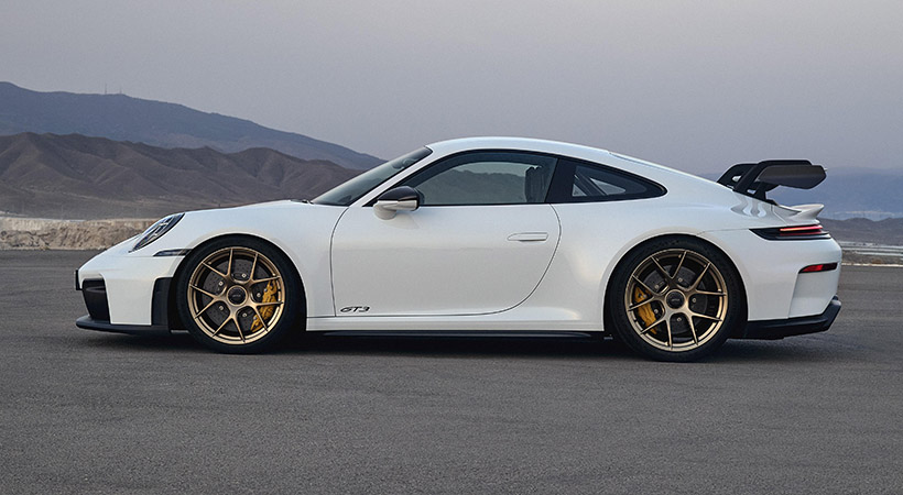 Los neumáticos son nuevos, con dimensiones de 255/35ZR20 al frente y 315/30ZR21 en la parte trasera. Foto: Porsche