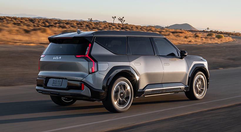 En cuanto al diseño, el EV9 GT se diferencia por detalles únicos en su carrocería y acentos interiores en verde lima. Foto: Kia 