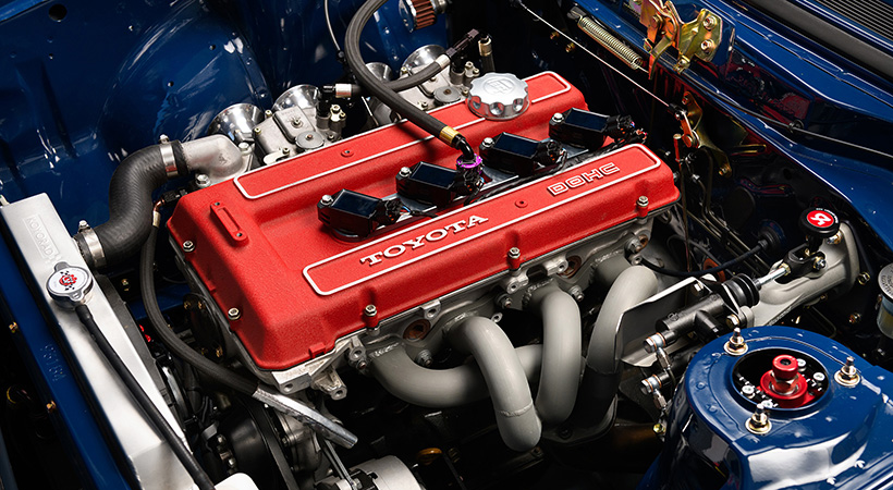 El motor, un raro ejemplar 18R-G de cuatro cilindros, ocho válvulas y doble árbol de levas fue reconstruido y ampliado a 2.2 litros.  Foto: Eneos