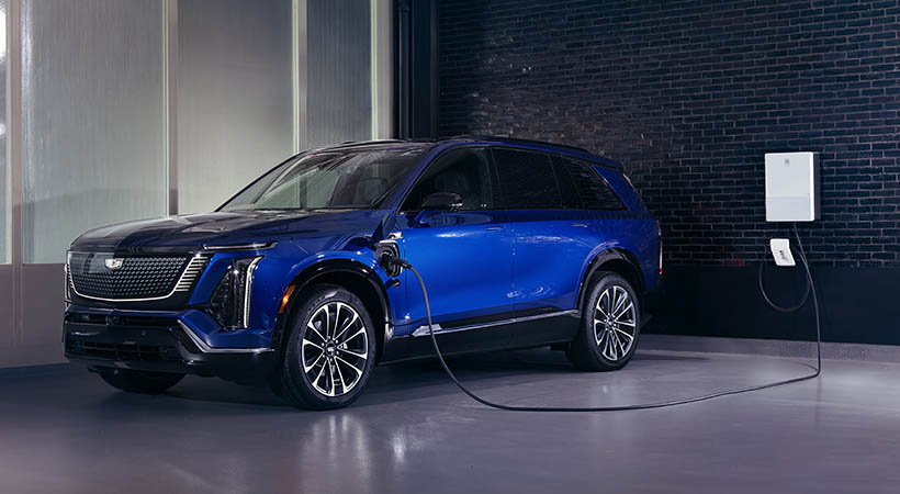 Con un cargador rápido de corriente continua, Cadillac asegura que el vehículo puede agregar 79 millas de autonomía en solo 10 minutos. Foto: Cadillac