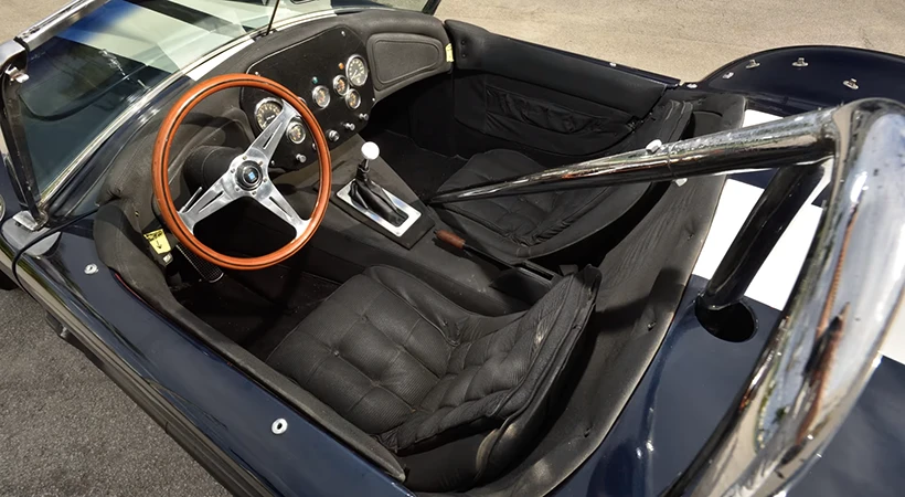 El interior está en condiciones impecables. Foto: Mecum Auctions