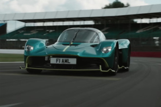 Aston Martin Valkyrie destruye récord en Silverstone