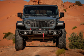 Jeep Wrangler 2025 volverá a tener la transmisión de 8 velocidades