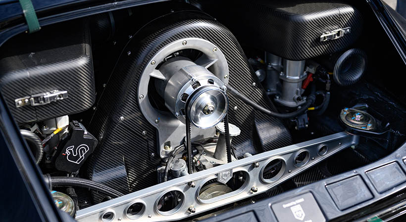 Su motor bóxer de cuatro cilindros, reimaginado a partir del original '616', entrega 185 caballos de fuerza y 151 libras-pie de torque. Foto: Kamm