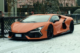 The Snowball: Lamborghini y la reconciliación en Navidad