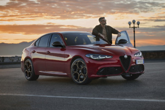 Alfa Romeo Intensa 2025: Un toque de oro para revitalizar la marca