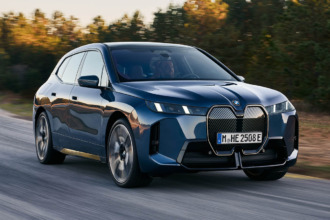 BMW iX 2026: El SUV eléctrico se renueva con más potencia y nuevas versiones