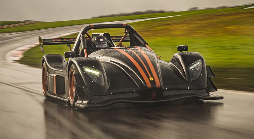 Desde su fundación en 1997, Radical Motorsport ha creado vehículos de alto desempeño, capaces de enfrentarse a otros veloces bólidos. Foto: Radical Motorsports