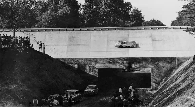 Pilotos legendarios como Stirling Moss y Juan Manuel Fangio compitieron con él. Foto: Mercedes-Benz AG