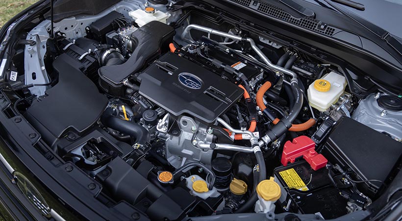 Su sistema híbrido paralelo permite recorridos cortos en modo completamente eléctrico, aunque la batería compacta limita su autonomía en este aspecto. Foto: Saubaru