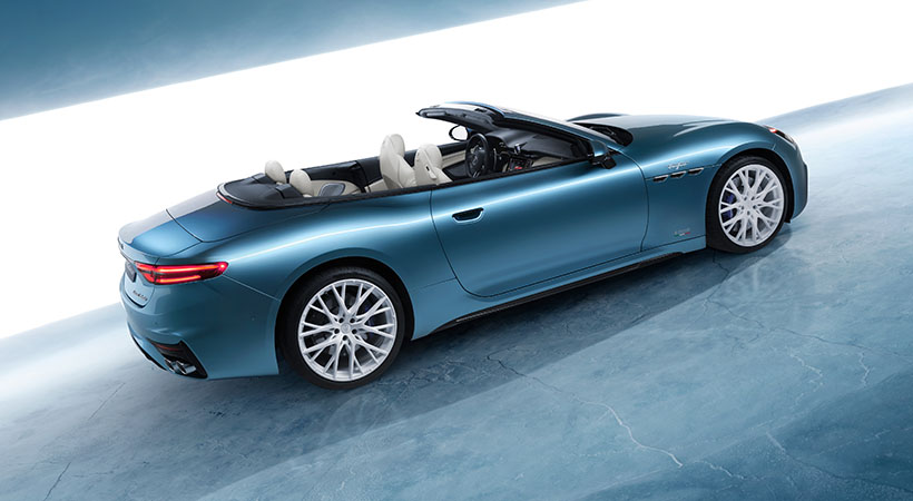 El modelo presentado en The I.C.E., contaba cuenta con una carrocería en tono Ice Liquid tri-coat inspirado en el paisaje nevado. Foto: Maserati