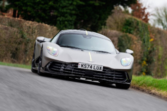 Valhalla: el superdeportivo híbrido de Aston Martin realiza sus pruebas finales antes de su debut este año