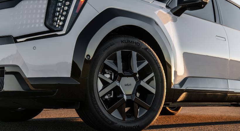 Esta variante ceunta con rines específicos de 20 pulgadas. Foto: Kia