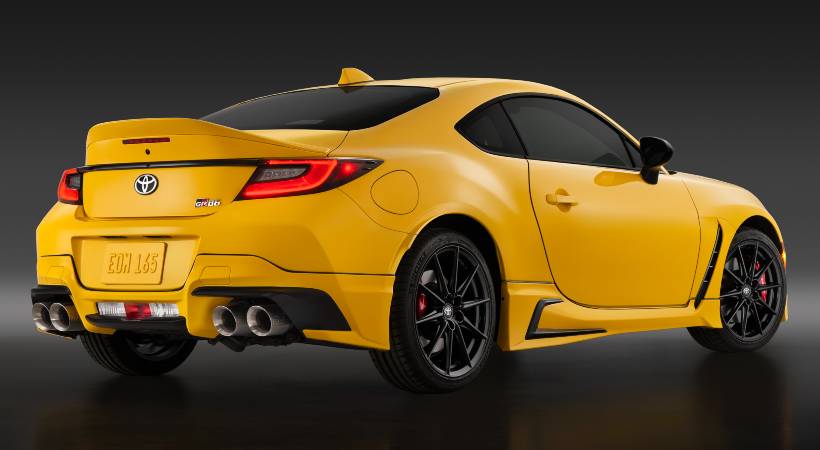 La lista de accesorios de serie incluye frenos Brembo. Foto: Toyota