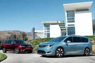 Chrysler cumple 100 años luchando por su supervivencia