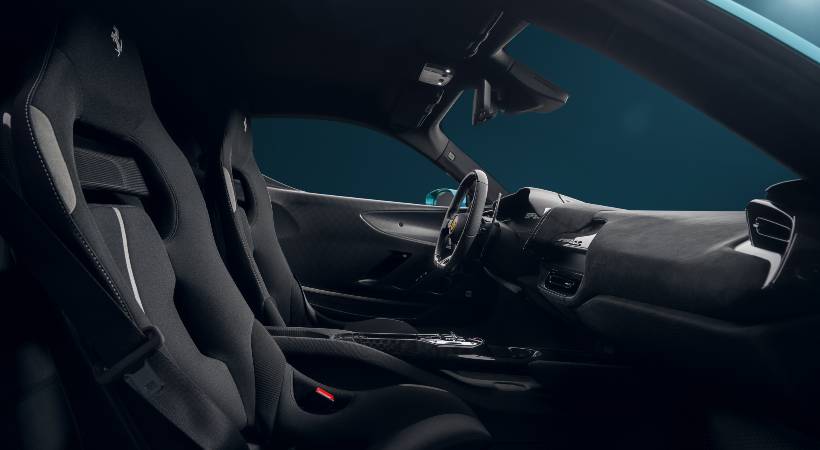 El interior del SF90 puede ser totalmente personalizado en colores y acabados según las preferencias del propietario. Foto: Novitec