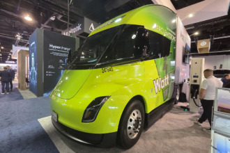 ¿Vale la pena? El mandato de camiones eléctricos en California frente al 0.08% de las emisiones globales