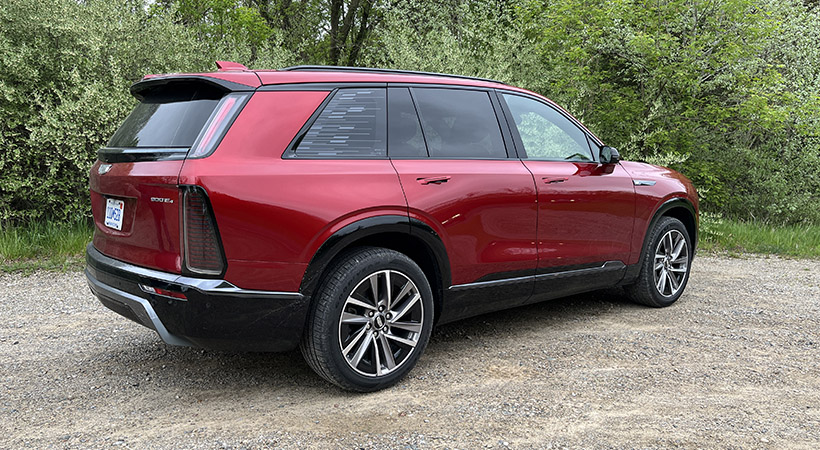 Aunque comparte rasgos con el Escalade IQ, sus dimensiones más moderadas y líneas definidas son visualmente más agradables. Foto: Marcos Bureau