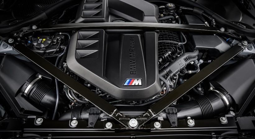 En este M2 CS, el motor 3.0 litros de seis cilindros en línea con doble turbo entrega ahora 523 caballos y 479 lb-pie de torque. Foto: BMW