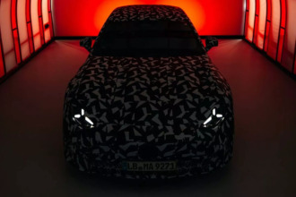 Mercedes-AMG muestra un poco de su nuevo Súper Sedán