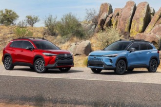 Toyota Corolla Cross 2026: más rediseño y tecnología, pero sin cambios bajo el capó