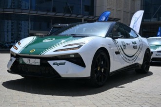 La policía de Dubái estrena un Lotus Emeya-S