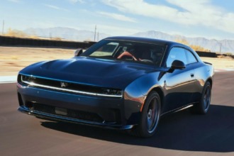 Dodge elimina el Charger Daytona R/T 2026 debido a las bajas ventas