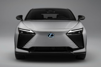 Lexus RZ 2026 estrena variante deportiva con 402 hp