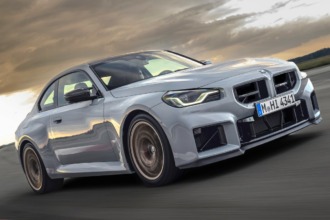 BMW M2 CS 2026: Más potencia, menos peso y tracción trasera por casi $100,000