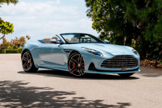 Aston Martin DB12 Volante Palm Beach: lujo exclusivo en una edición única para Florida