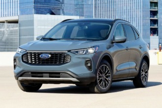 Ford llama a revisión más de un millón de vehículos por fallo en la cámara trasera